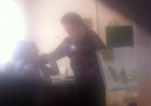 Тольятти, учитель разбирается с рисовавшей школьницей